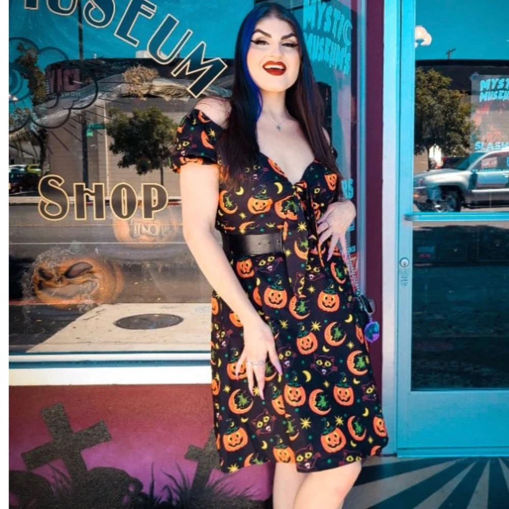 Backstitch Bruja halloween dress size L